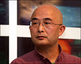 20111103-Wikipedia Liao Yiwu Cologne.jpg